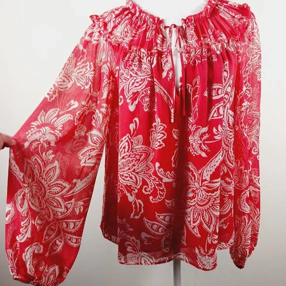 Evereve, M Red and White Print Blouse, Long Sleeve, Tie V Neck Small Ruffle Trim - Picture 5 of 16